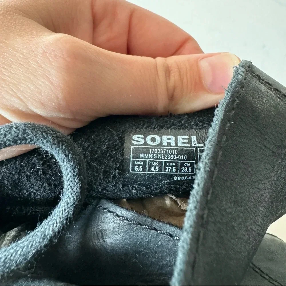 Sorel Addington Lace-Up Ankle Boots in black size: 6.5